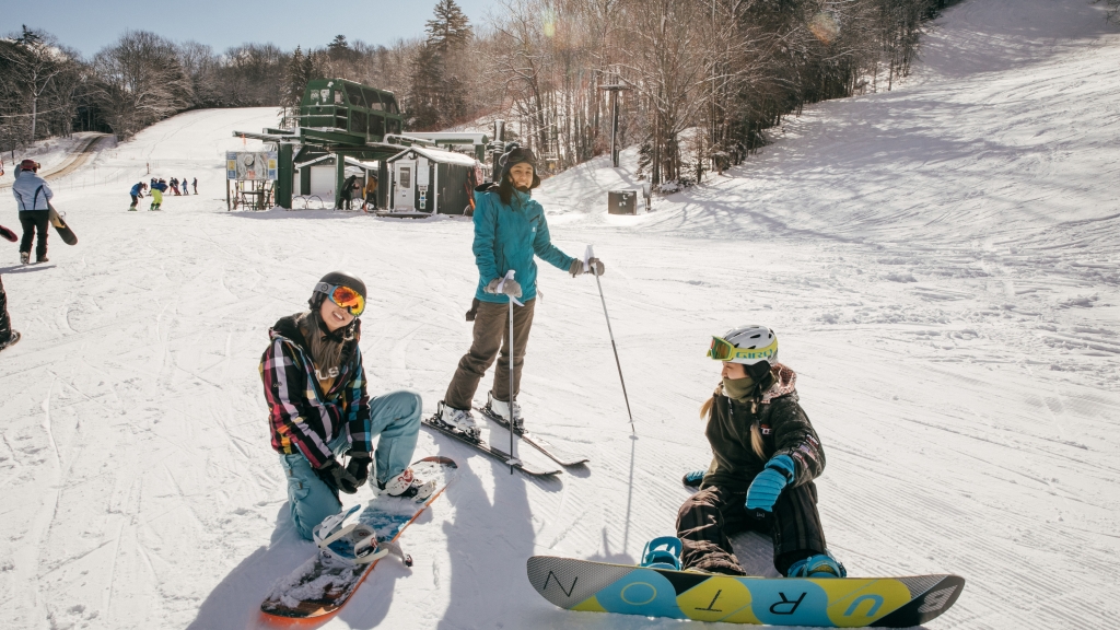 Students skiing at the Dartmouth Skiway